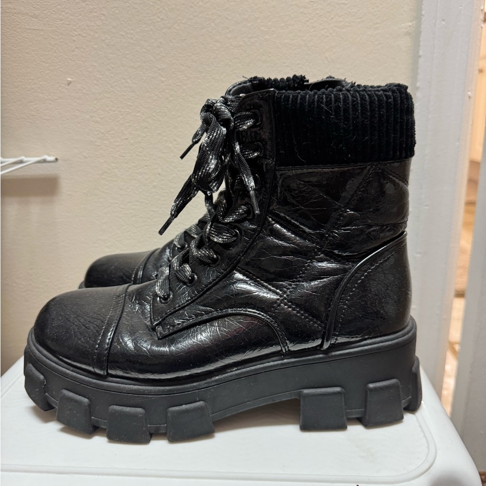 Circus by Sam Edelman Black Ankle Boots with Chunky Sole